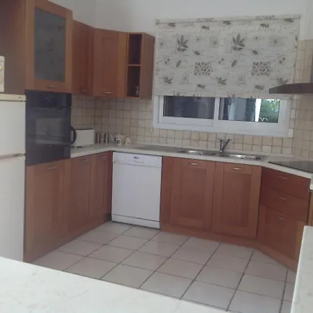 Vilă Breeze Klorakas