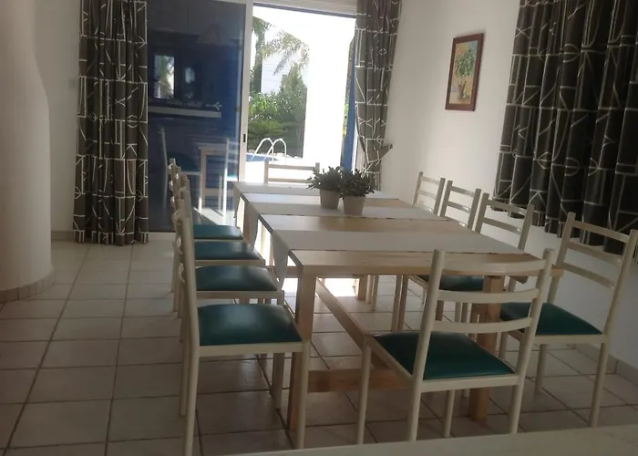 Breeze Vilă Klorakas