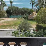 Villa Breeze Klorakas