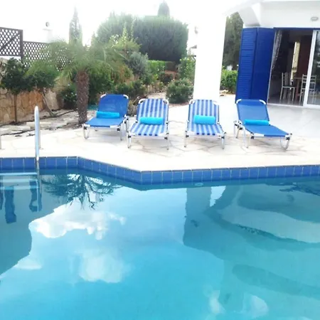 Villa Breeze Klorakas