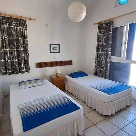 Villa Breeze Klorakas