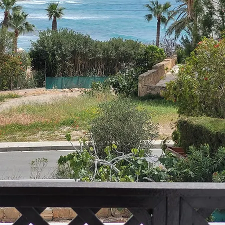 Villa Breeze Klorakas