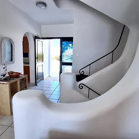 Breeze Villa Klorakas